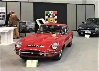 Foto 1 di 16: JAGUAR E-TYPE SII (1967-1971) COUPE 2 POSTI   