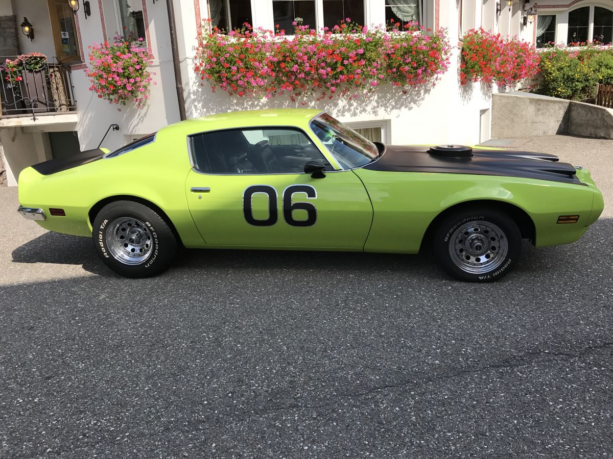 PONTIAC Firebird  