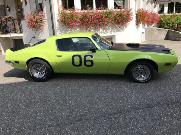 PONTIAC Firebird  