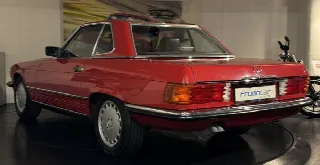 Foto 7 di 7: MERCEDES-BENZ SL(1971-1989) 300 SL Roadster 