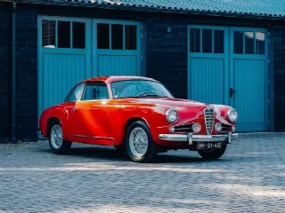 Foto 3 di 10: ALFA ROMEO 1900 SS 