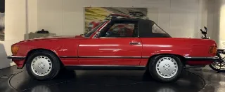 Foto 3 di 7: MERCEDES-BENZ SL(1971-1989) 300 SL Roadster 