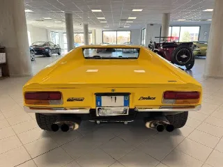 Foto 6 di 37: DE TOMASO Pantera Push Button 