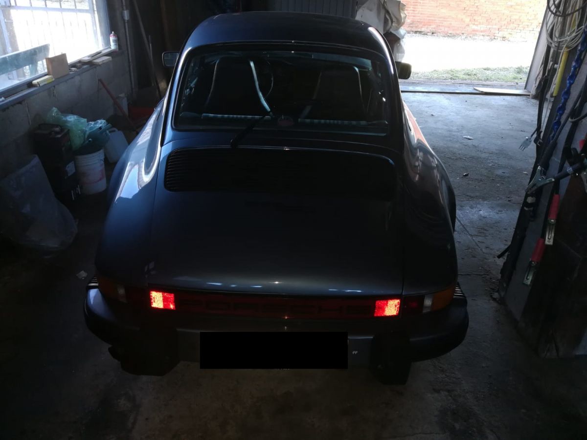 PORSCHE 911 SC 