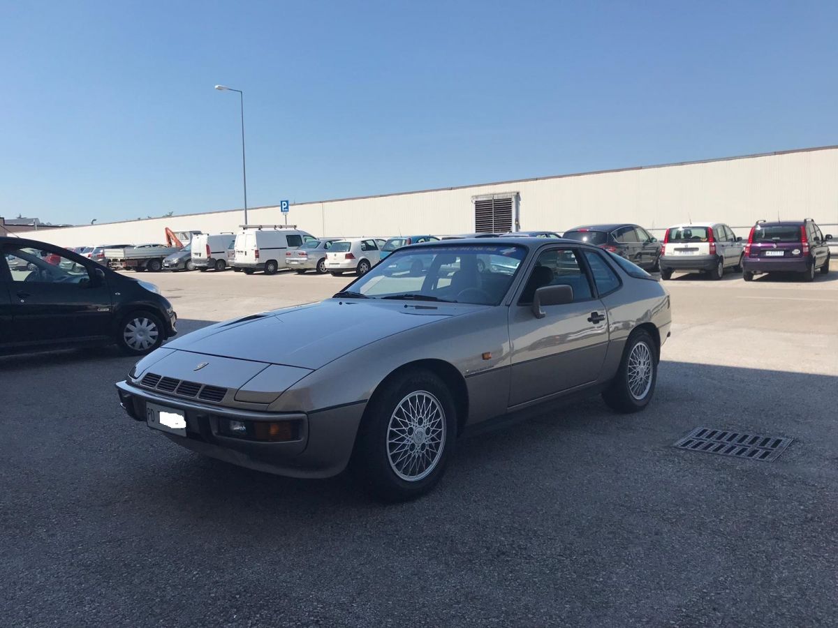 PORSCHE 924 turbo 