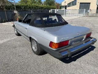 Foto 2 di 7: MERCEDES-BENZ SL(1971-1989) 450SL   