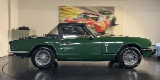 Foto 6 di 8: TRIUMPH Spitfire 