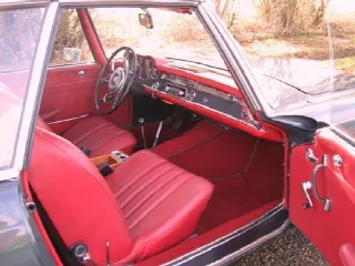 Foto 3 di 3: MERCEDES-BENZ SL Pagoda (1963-1971) 230 sl 