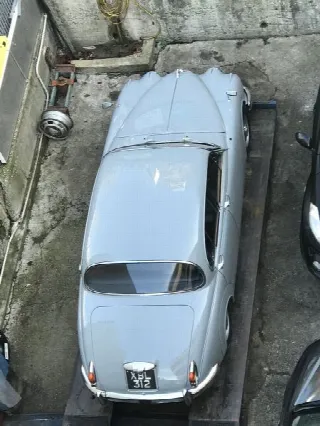 Foto 2 di 13: JAGUAR MKII 2,4  cambio manuale 6 cilindri 