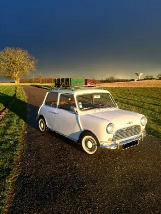 Foto 2 di 3: MINI CLASSIC (1959-2001) Morris 1275  