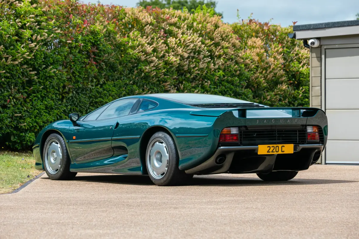 All'asta le auto del padre di Lewis Hamilton: in vendita ben 27 esemplari 