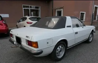 Foto 3 di 9: LANCIA Beta Spider