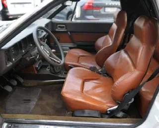 Foto 5 di 9: LANCIA Beta Spider