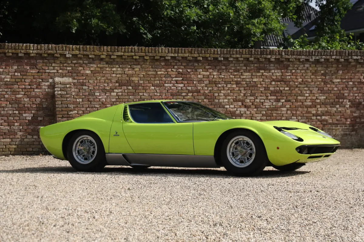 Lamborghini Miura P400 S appartenuta al critico cinematografico e regista italiano Renzo Renzi