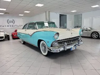 Foto 3 di 27: FORD Fairlane Crown Victoria   