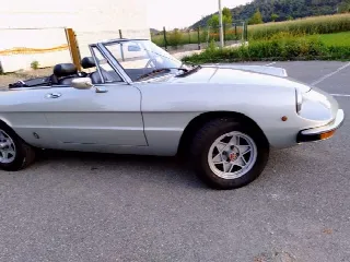 Foto 2 di 3: ALFA ROMEO Spider 1600  