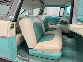 Foto 17 di 27: FORD Fairlane Crown Victoria   