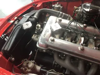 Foto 14 di 16: ALFA ROMEO Giulietta 750d 