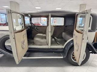 Foto 13 di 27: CHRYSLER Other  75 1000Miglia ex Al Capone 