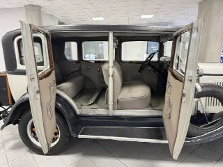 Foto 20 di 27: CHRYSLER Other  75 1000Miglia ex Al Capone 