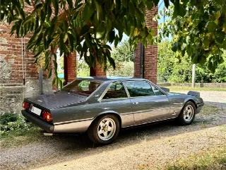 Foto 4 di 19: FERRARI 400(1976-1985) i 