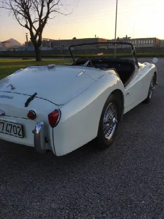 Foto 3 di 7: TRIUMPH TR3A