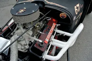 Foto 4 di 6: AAR Eagle rat rod