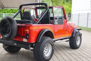 Foto 5 di 8: JEEP CJ 7  Renegade 