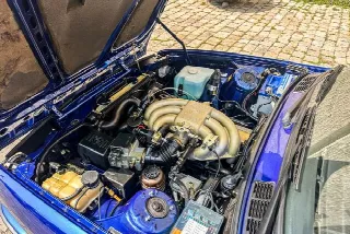 Foto 6 di 6: BMW 325     i E30