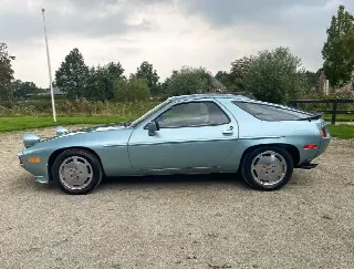 Foto 2 di 7: PORSCHE 928 