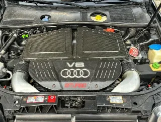 Foto 9 di 9: AUDI Quattro RS6 V8 C5