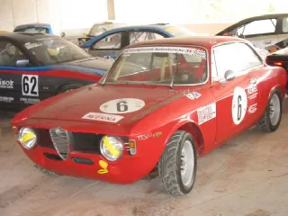 Foto 4 di 4: ALFA ROMEO GT GT SPRINT VELOCE 1600 PEDALINA BASSA 