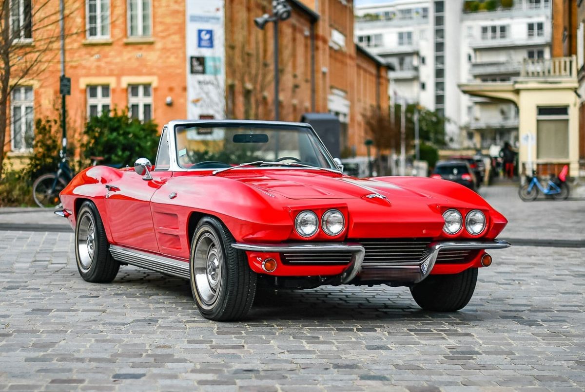 CHEVROLET Corvette C2  