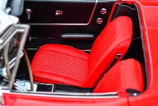 Foto 5 di 7: CHEVROLET Corvette C2  