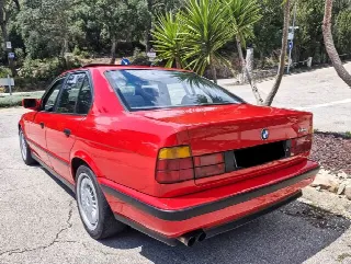 Foto 3 di 5: BMW M5 E34 