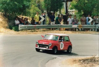 Foto 2 di 3: MINI CLASSIC (1959-2001) Cooper(1959-2000) Cooper 1.3 export