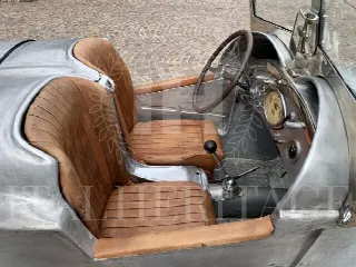 Foto 12 di 18: LANCIA Lambda Siluro  