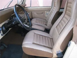 Foto 2 di 3: JEEP CJ 7 Laredo 