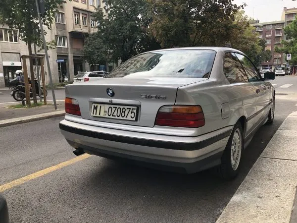 BMW 3 Series (1990-1998) 318 is