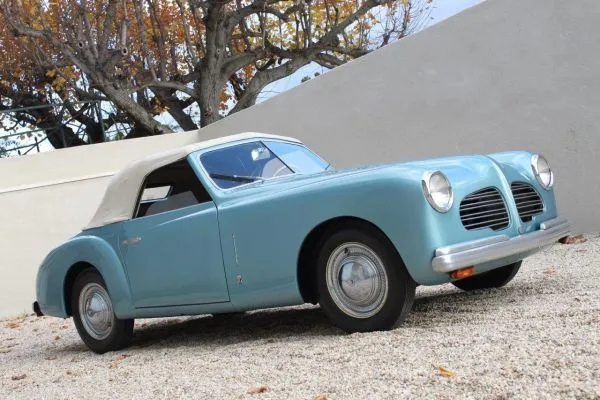 Fiat 1100 cabriolet o Ferrari 166 Inter ? La domanda sorge spontanea anche tra i veri intenditori