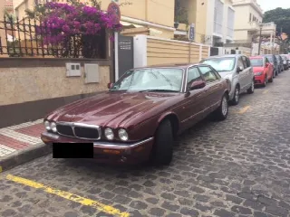 Foto 1 di 8: JAGUAR XJ8(1997-2004) 3.2 240cv  