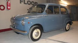 Foto 12 di 12: FIAT 600 600 I° serie 1956