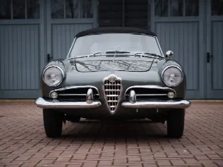 Foto 2 di 18: ALFA ROMEO Giulietta Spider 