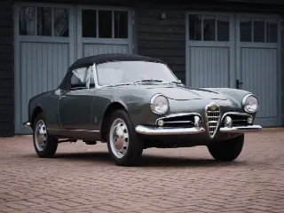 Foto 5 di 18: ALFA ROMEO Giulietta Spider 