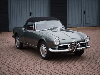 Foto 6 di 18: ALFA ROMEO Giulietta Spider 