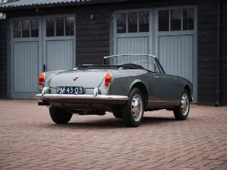 Foto 18 di 18: ALFA ROMEO Giulietta Spider 