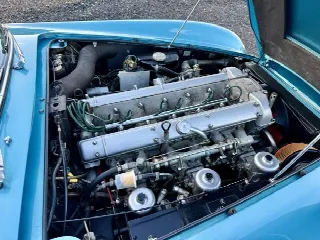 Foto 3 di 6: ASTON MARTIN DB6(1965-1971) Coupe  