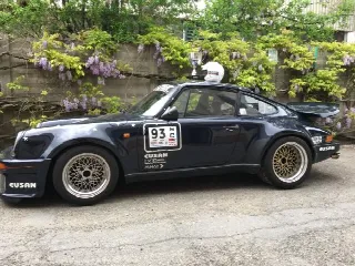 Foto 2 di 6: PORSCHE 911   