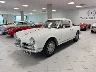 Foto 4 di 34: ALFA ROMEO Giulietta Spider Veloce Passo Corto 