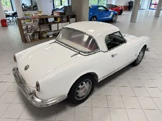 Foto 6 di 34: ALFA ROMEO Giulietta Spider Veloce Passo Corto 